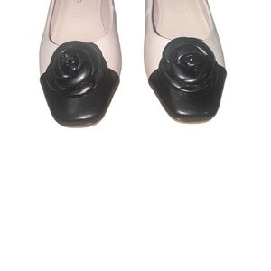 Chic Black and Cream Women's Flats